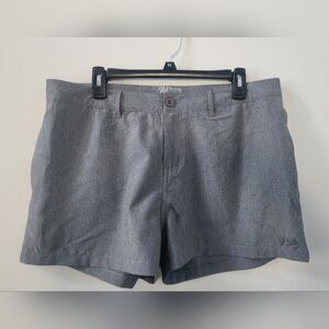 Huk Performance Gray Athletic Shorts Size 12 (E21)